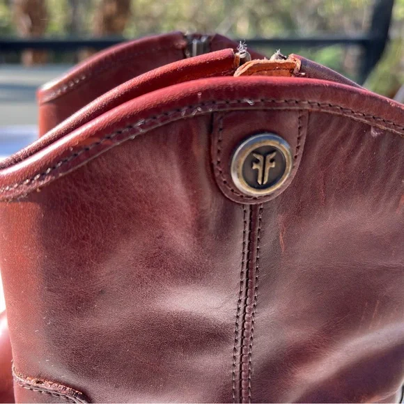 🤎Frye boots! Soft, sturdy, so stylish. - Picture 4 of 16